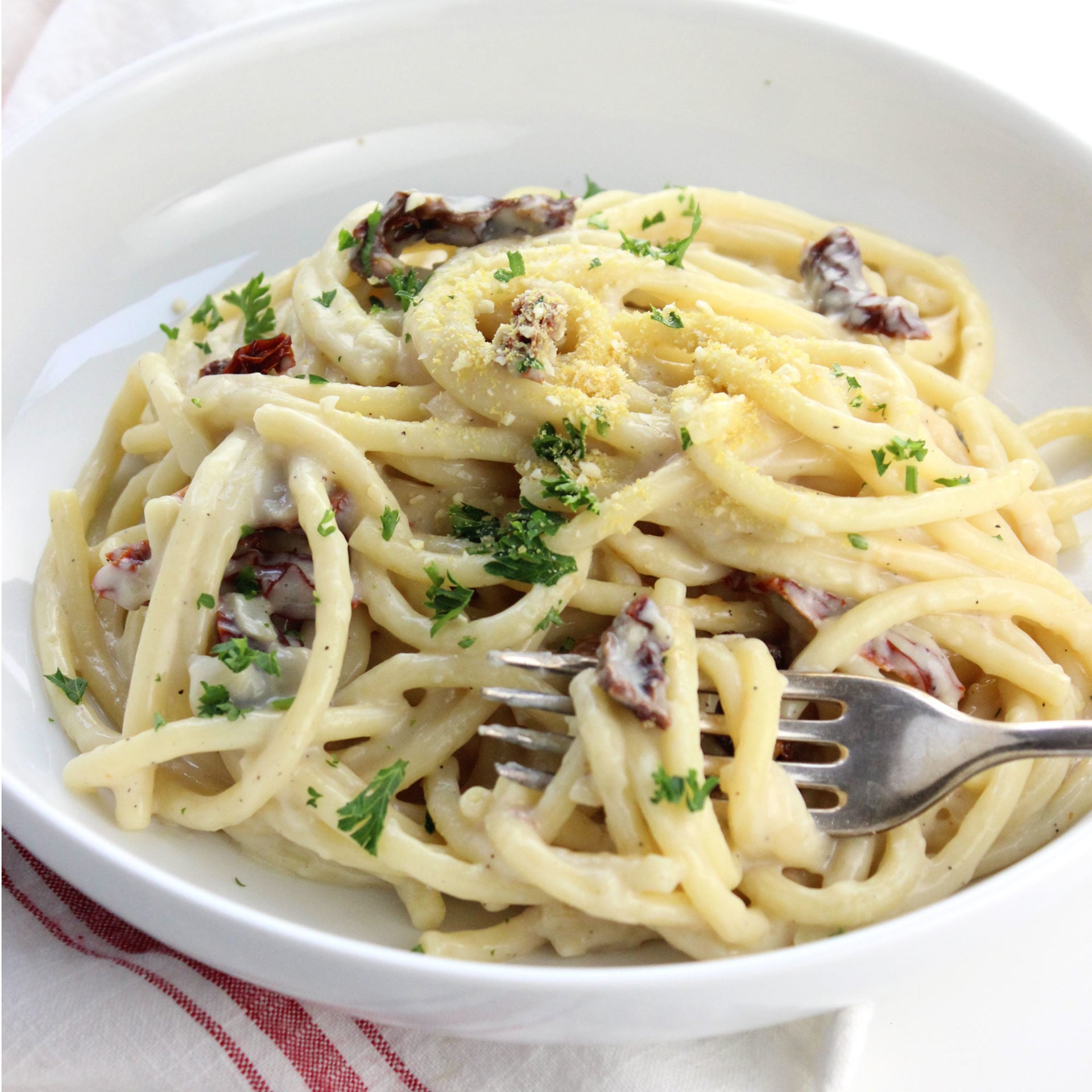 Fast and Easy Vegan Carbonara - Easy Vegan Meal Plan