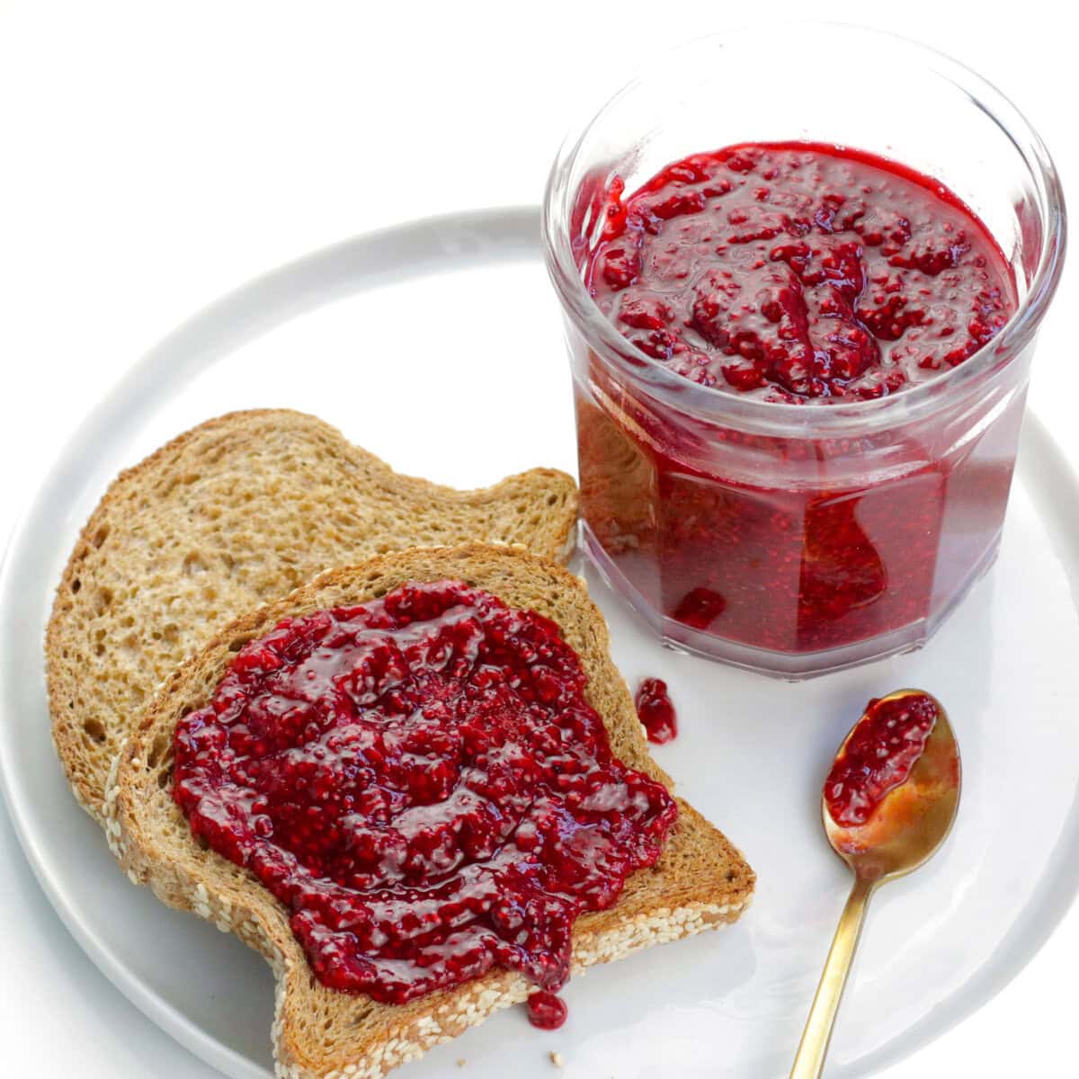 Easy Chia Jam - Easy Vegan Meal Plan