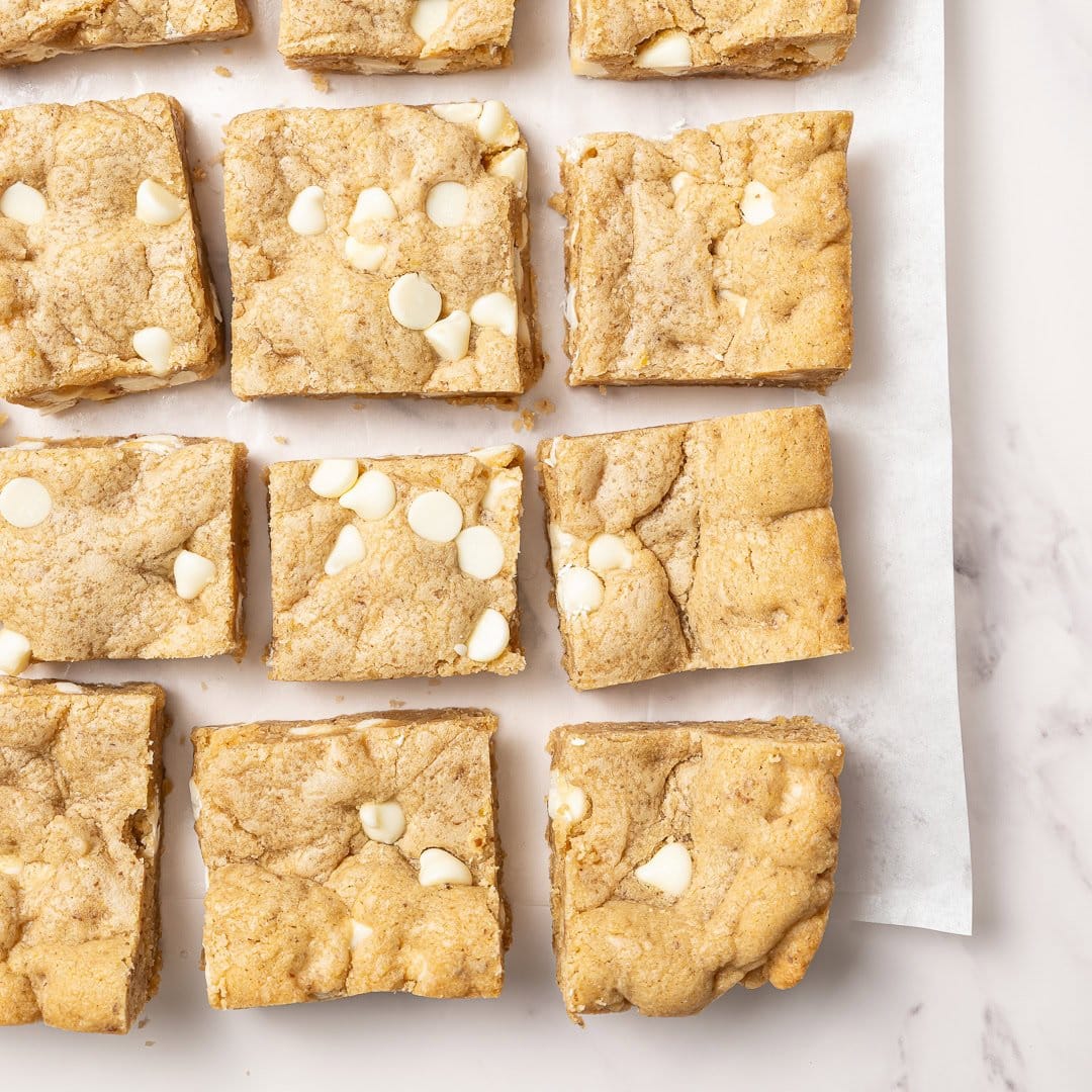 Vegan Blondies (Soft, Chewy & Buttery!) - Easy Vegan Meal Plan